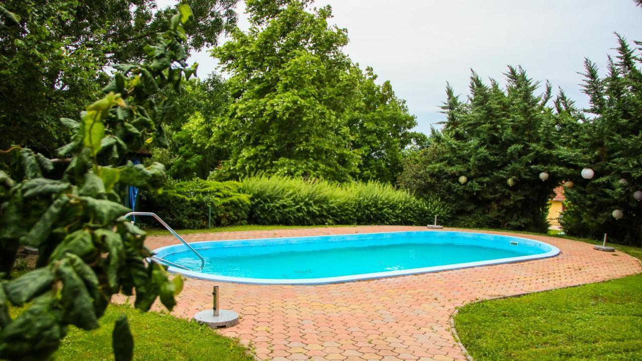 Wagner Panzio Hotel Cserszegtomaj Ngoại thất bức ảnh