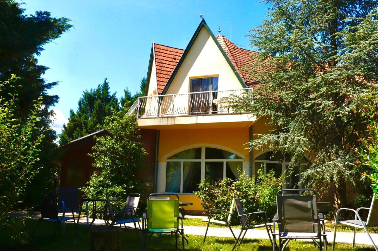 Wagner Panzio Hotel Cserszegtomaj Ngoại thất bức ảnh