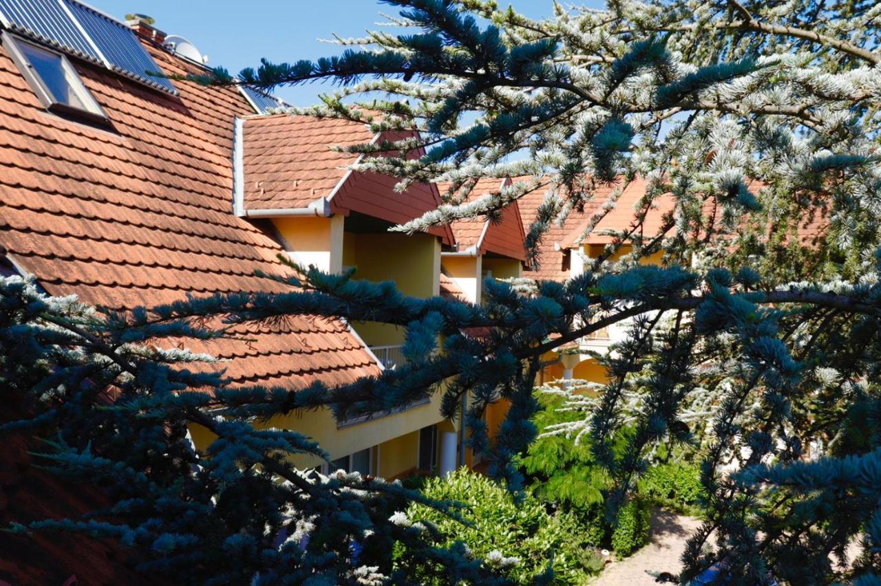 Wagner Panzio Hotel Cserszegtomaj Ngoại thất bức ảnh
