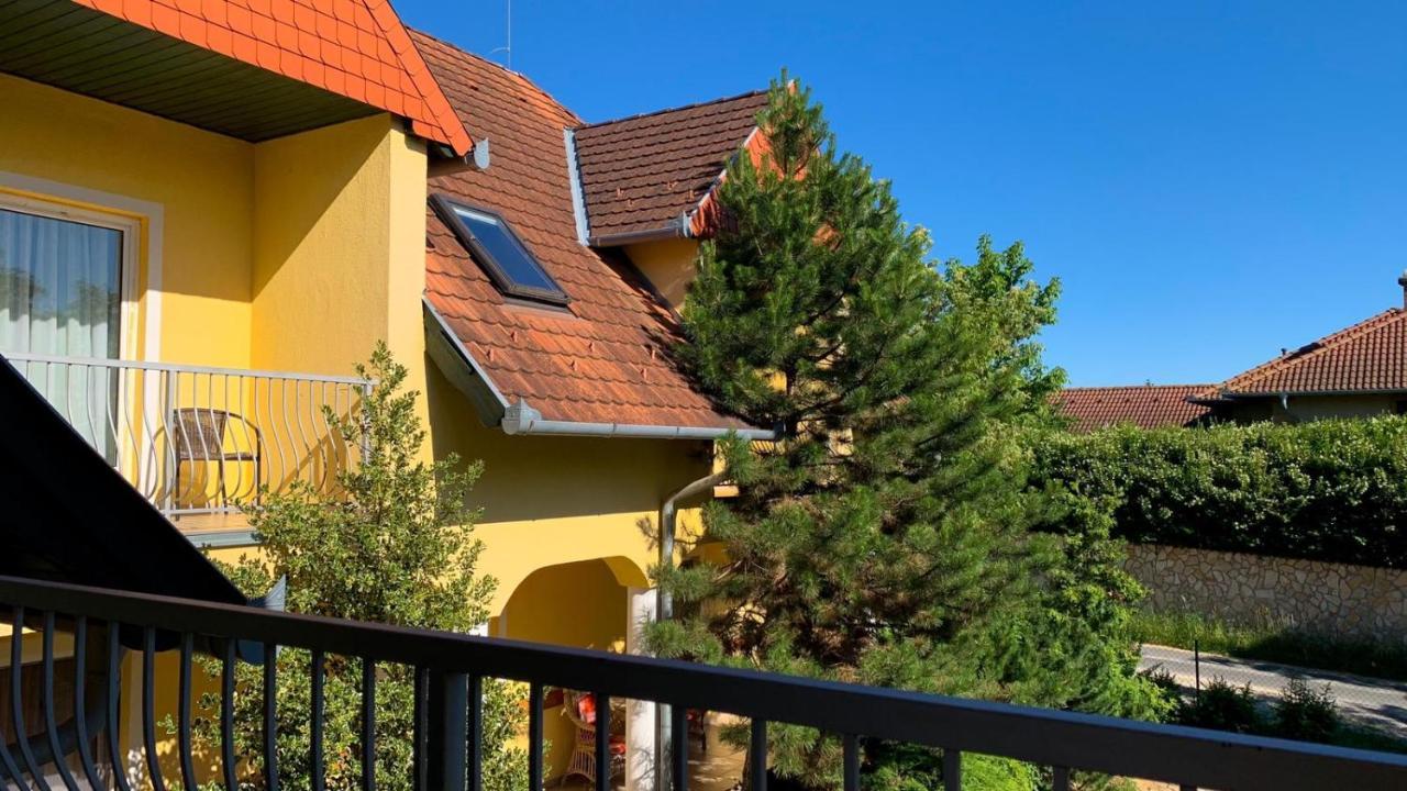Wagner Panzio Hotel Cserszegtomaj Ngoại thất bức ảnh