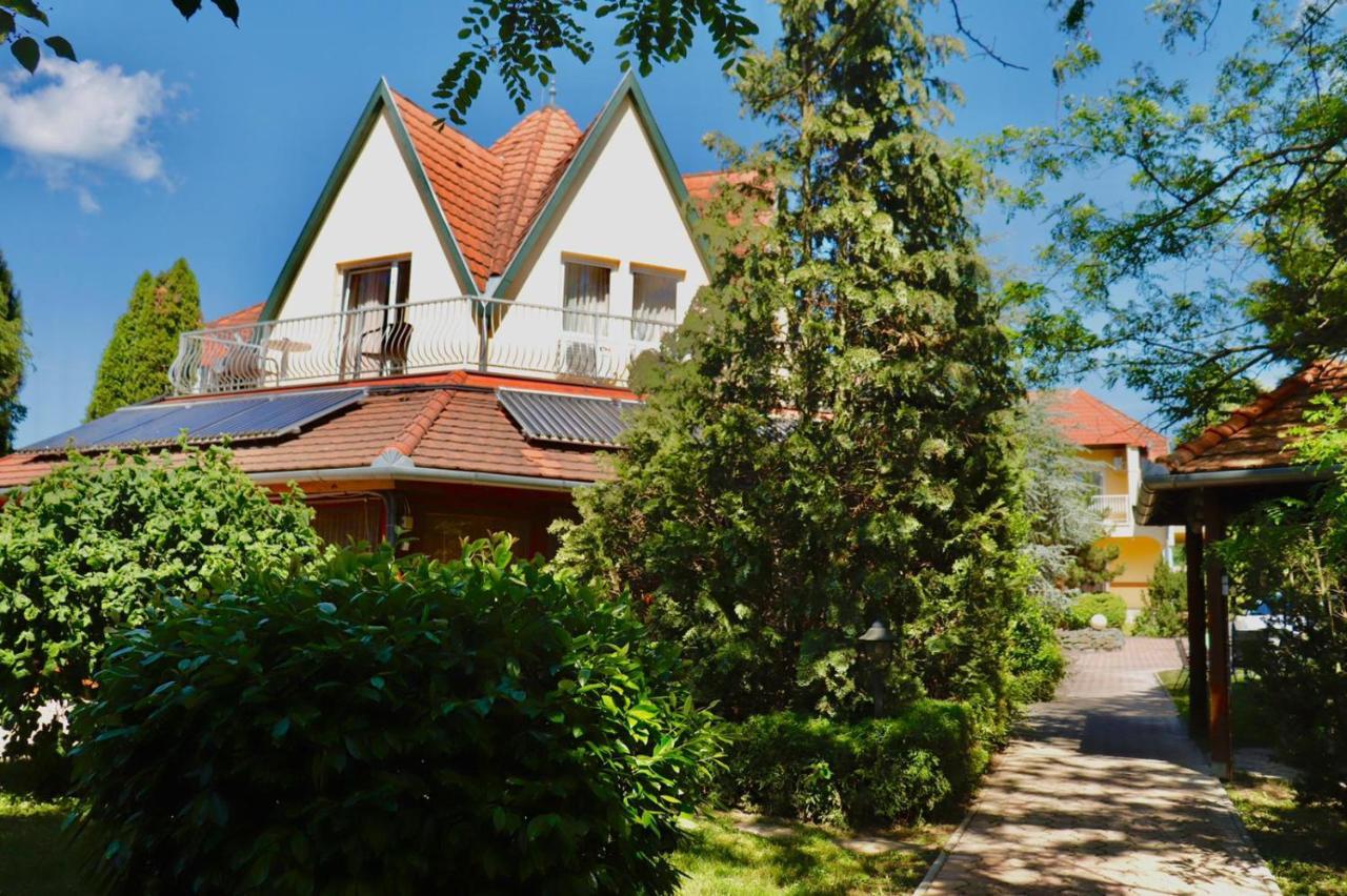 Wagner Panzio Hotel Cserszegtomaj Ngoại thất bức ảnh