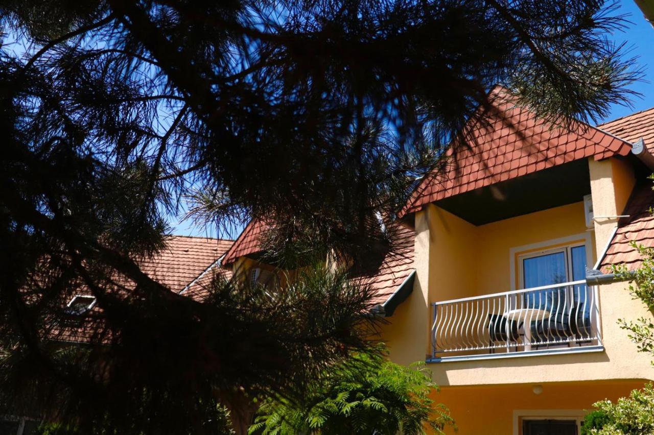Wagner Panzio Hotel Cserszegtomaj Ngoại thất bức ảnh