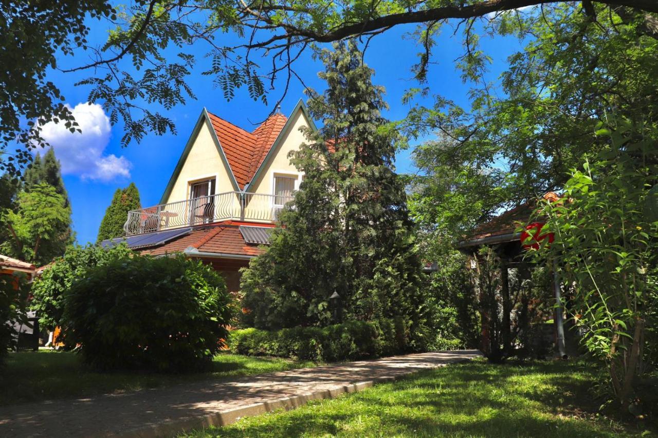 Wagner Panzio Hotel Cserszegtomaj Ngoại thất bức ảnh